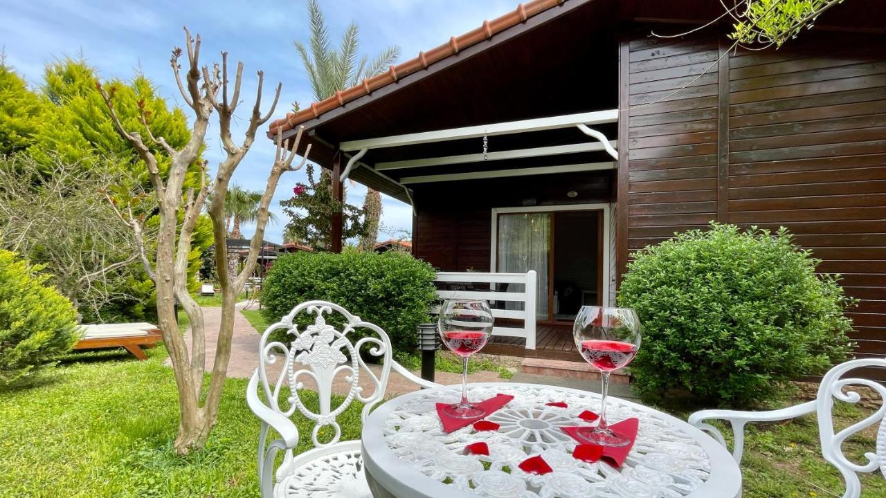 Aida Hotel Çıralı Esterno foto